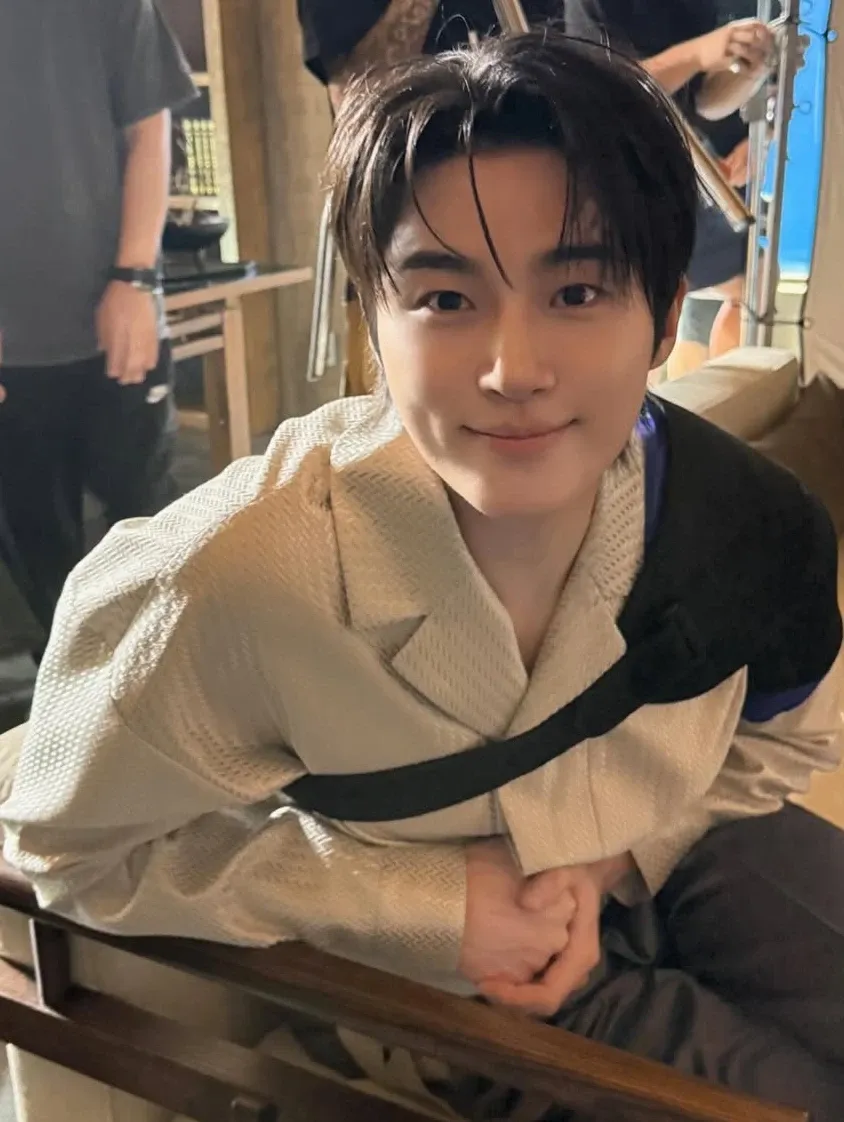 A moment captured by a fan of Byeon Wooseok