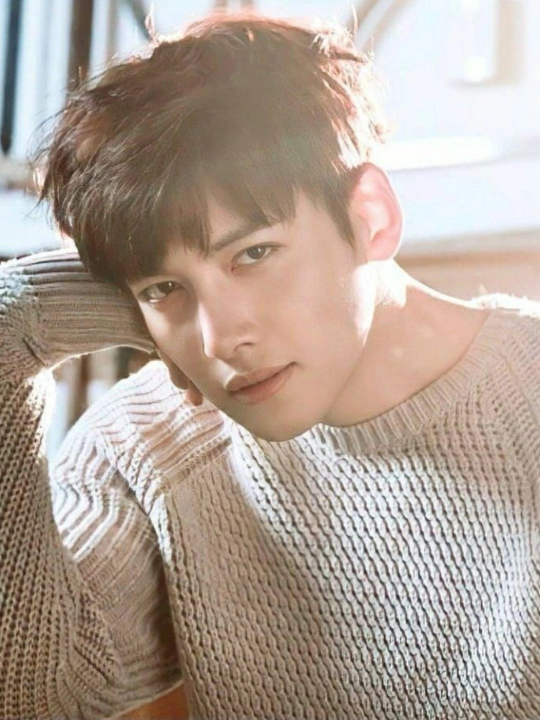 Behind-the-scenes cut of Ji Changwook