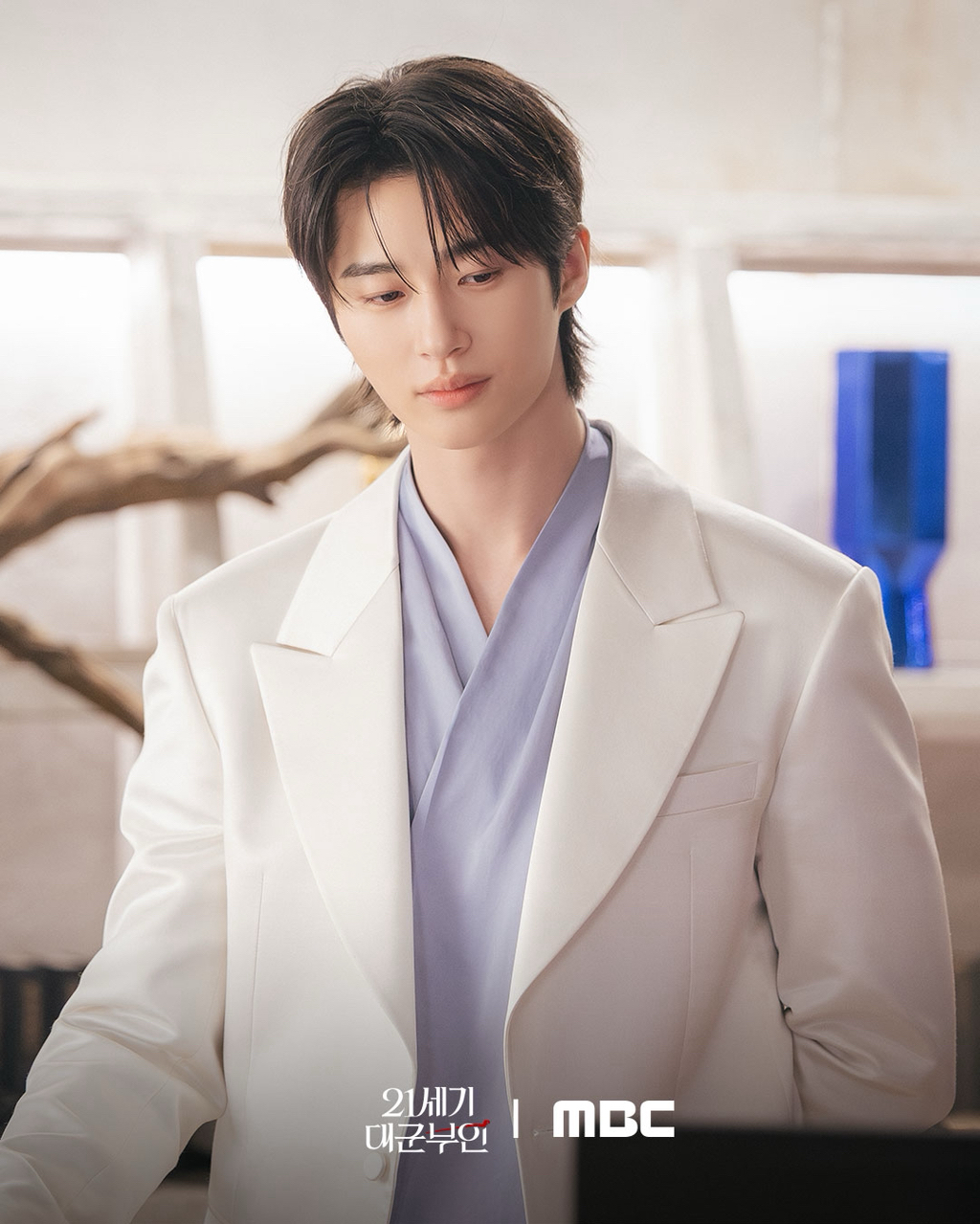 Behind-the-scenes cut of Byeon Wooseok