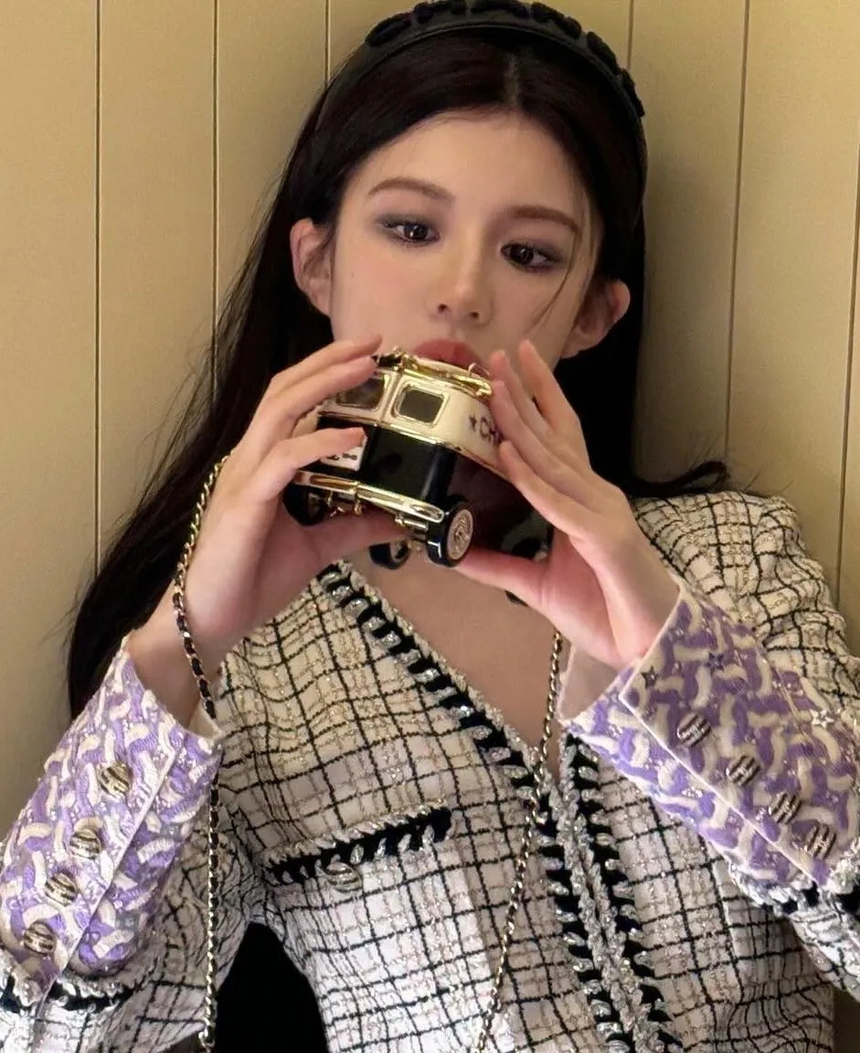Behind-the-scenes cut of Go Younjung