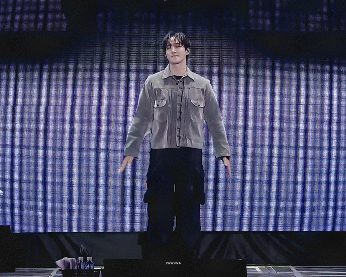 粉丝拍下的李俊昊瞬间