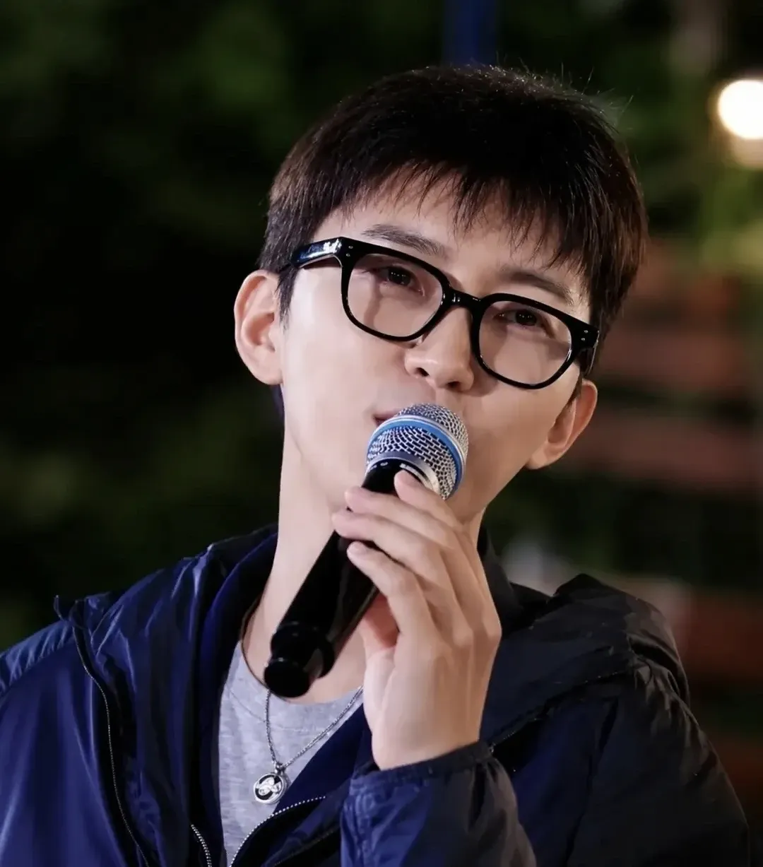 Momen yang diabadikan oleh penggemar Lim Youngwoong