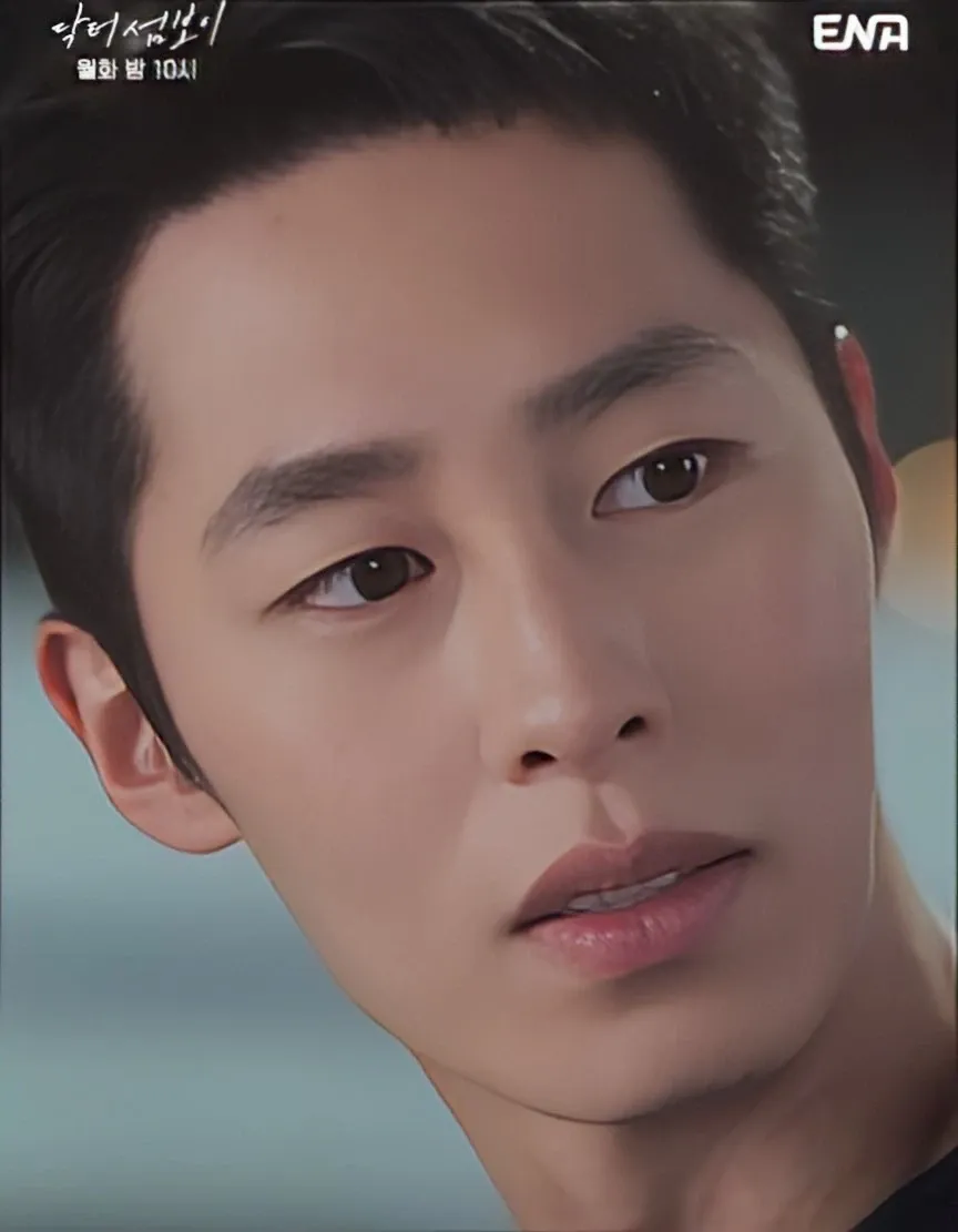 A moment captured by a fan of Lee Jaewook