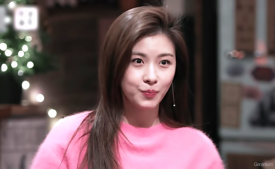 A moment captured by a fan of Ha Jiwon