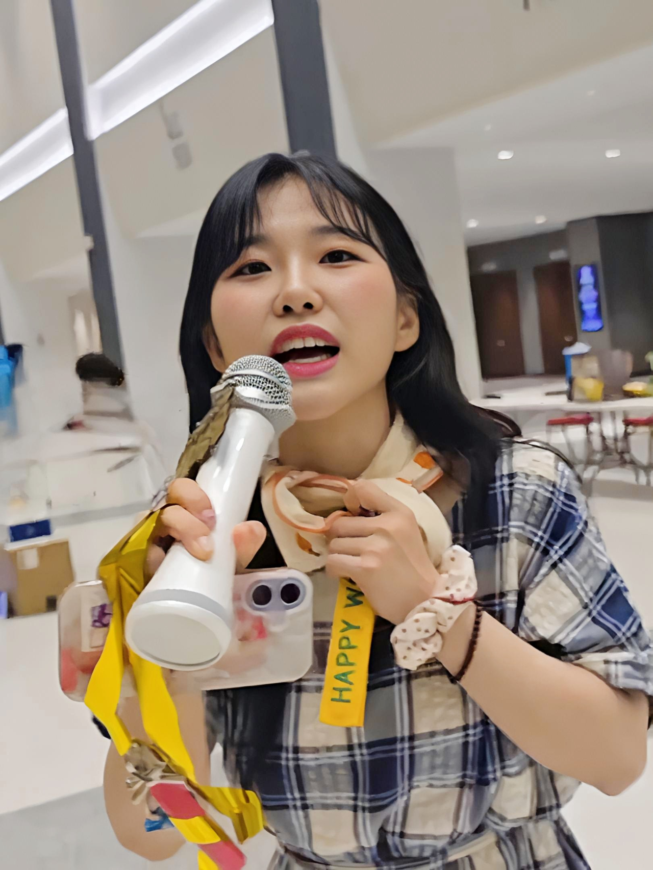 A moment captured by a fan of Hong Seongyun