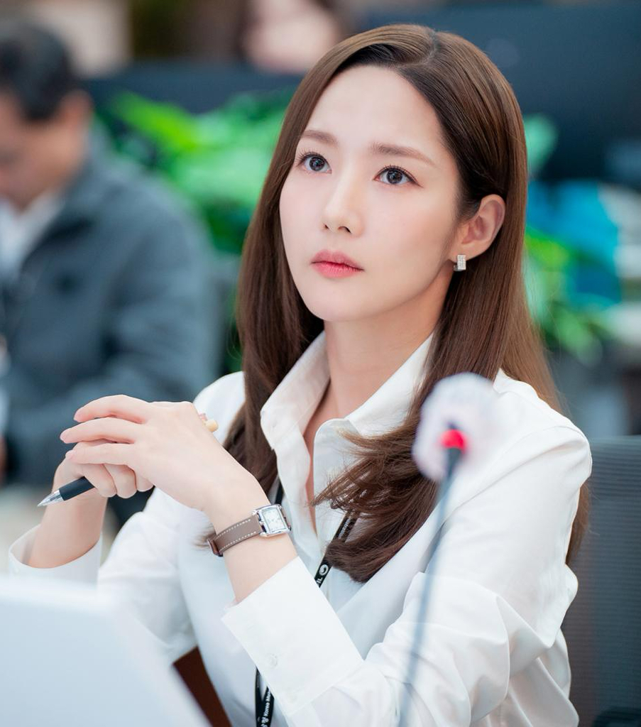 Behind-the-scenes cut of Park Minyoung