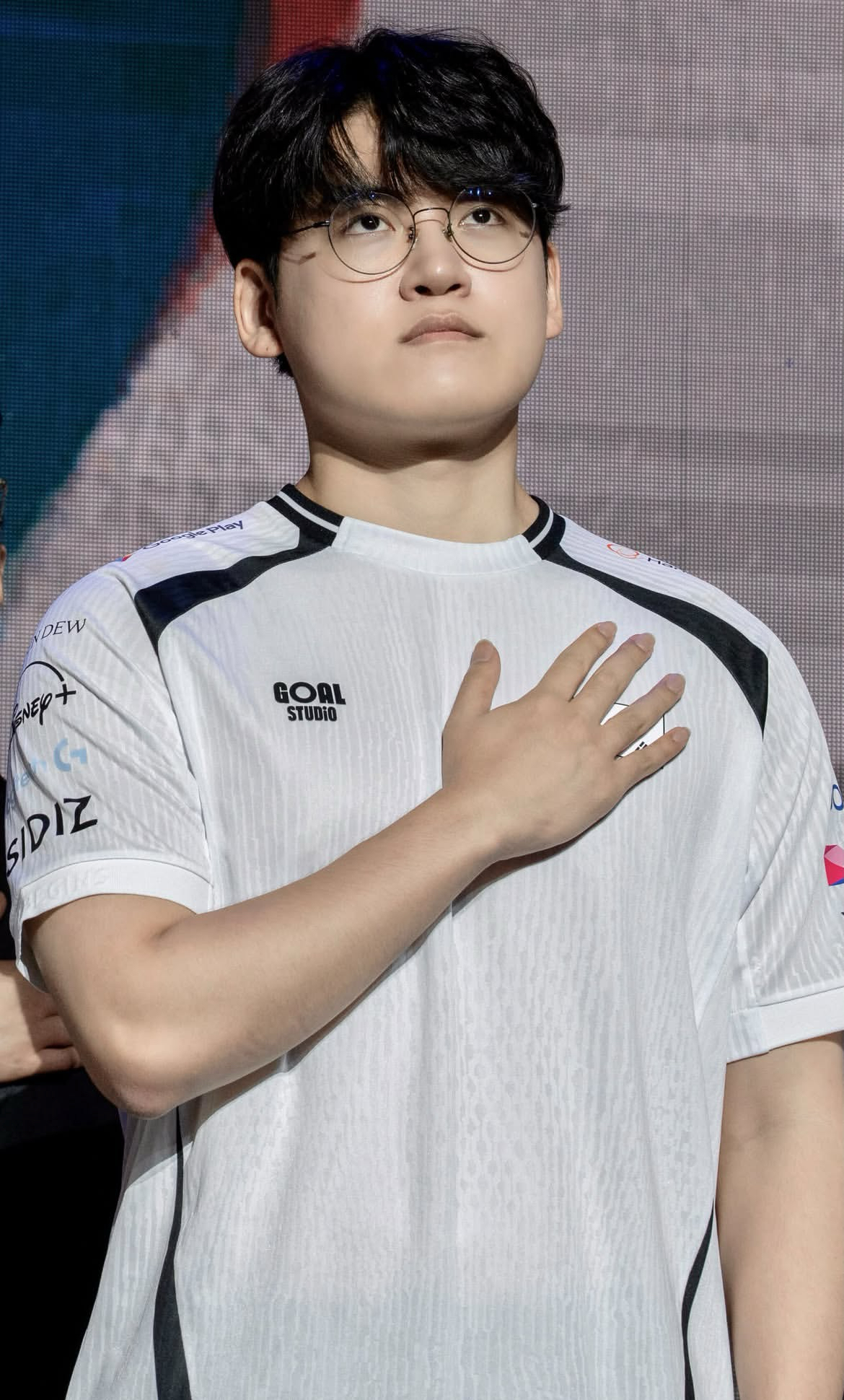Representative background image loved by Gumayusi fandom
