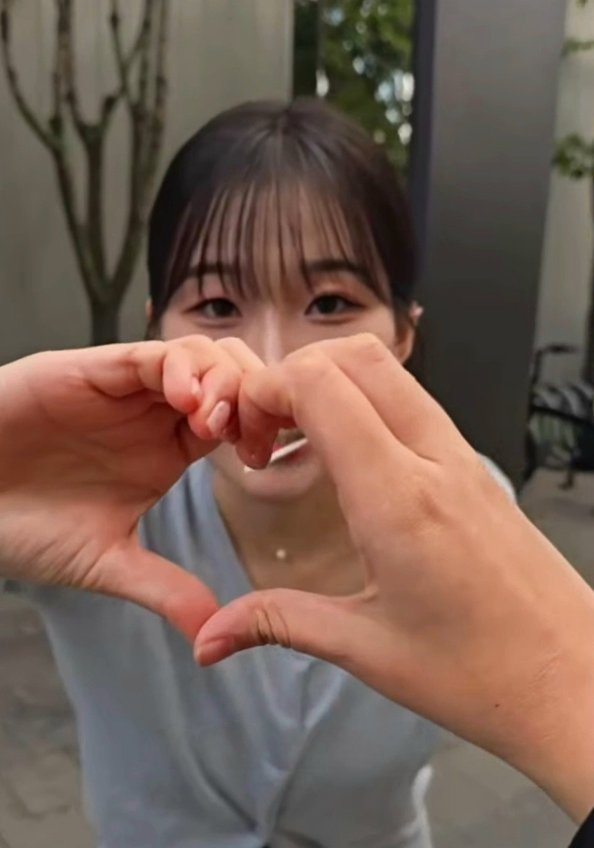 A moment captured by a fan of Hong Seongyun