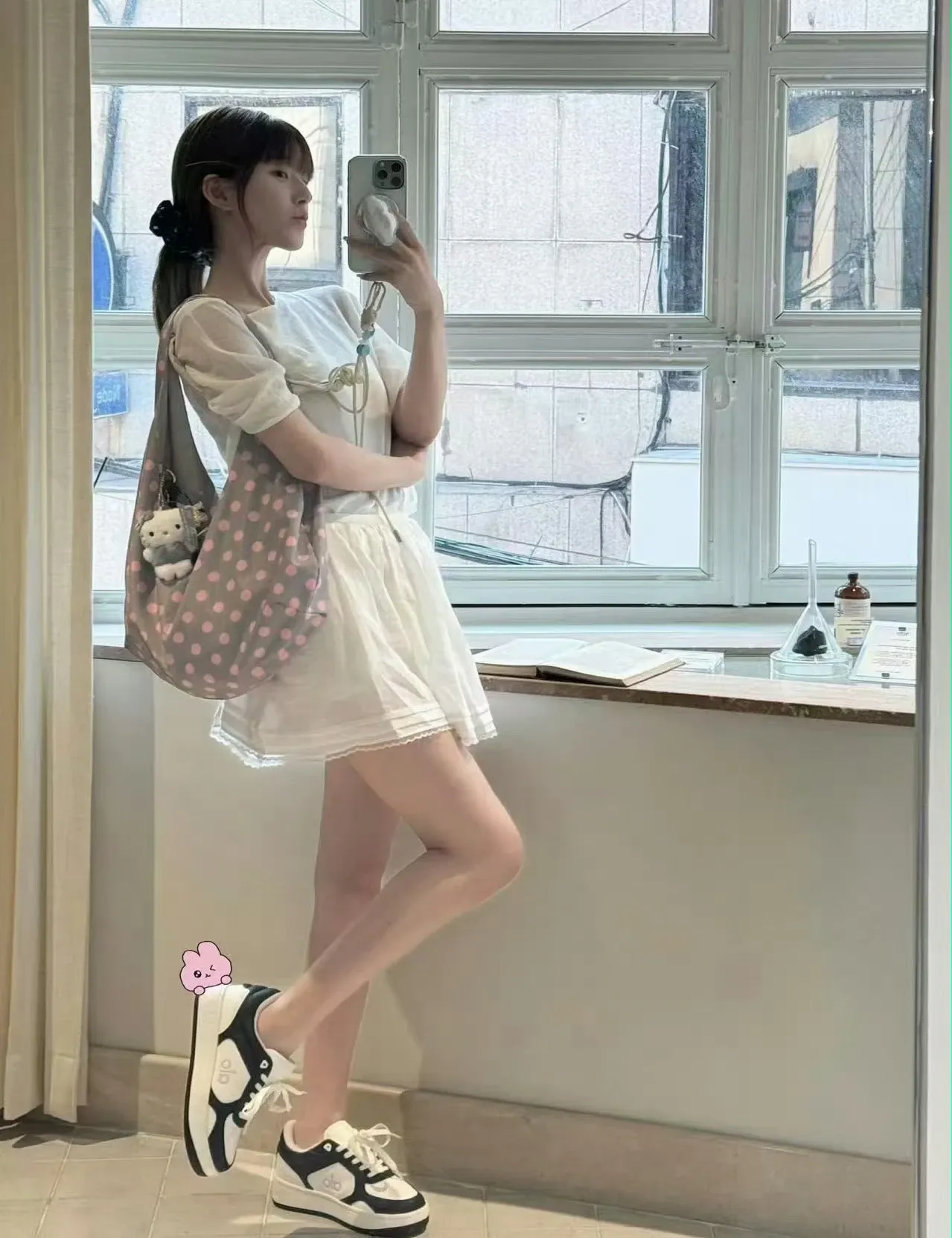 Recent activity shot of Zhao Lusi