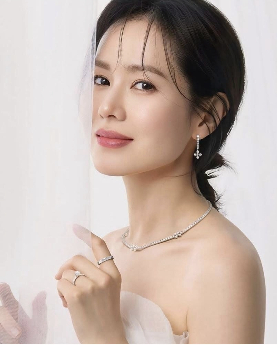 Latest photo of Son Yejin