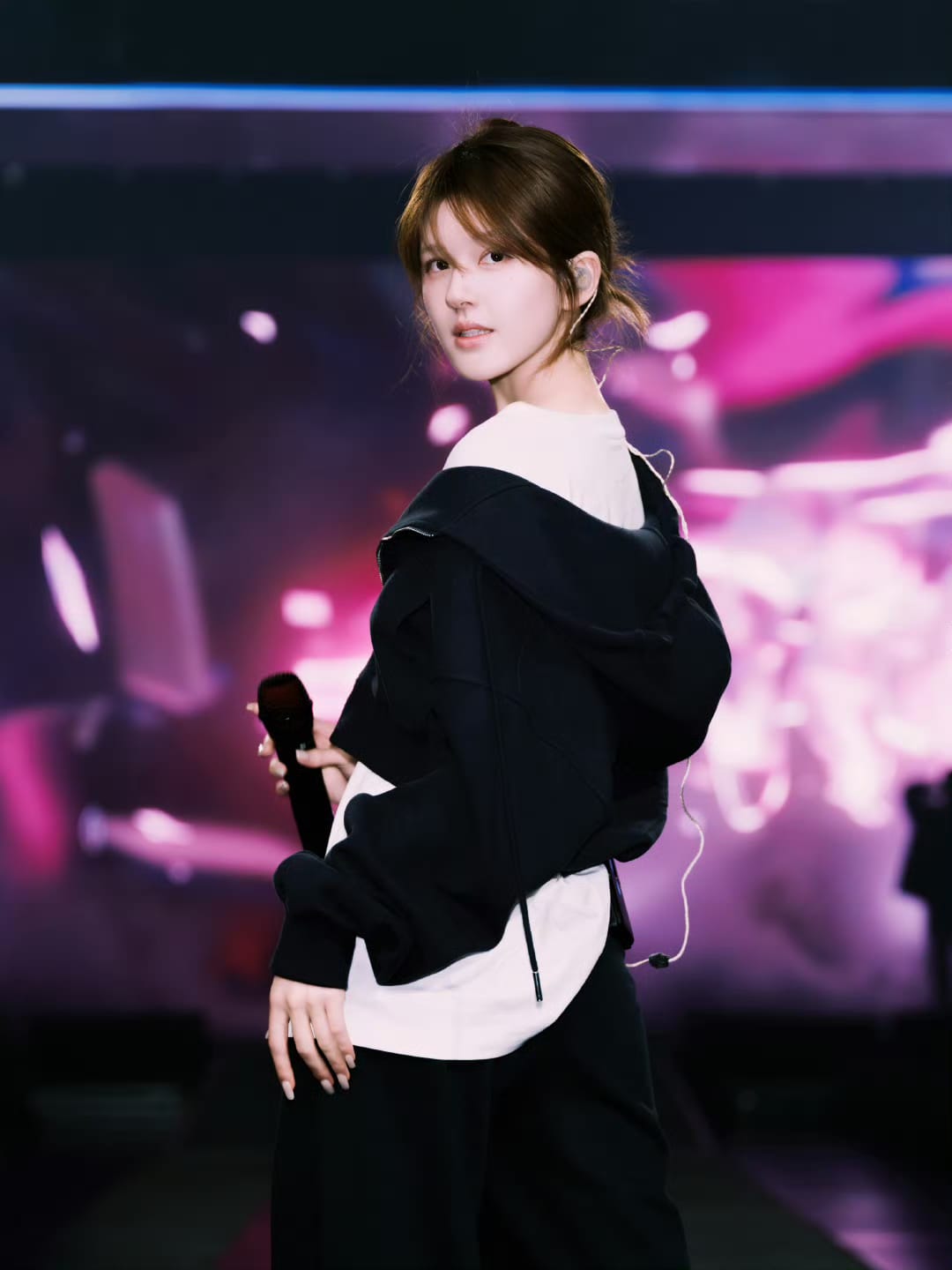 Behind-the-scenes cut of Zhao Lusi