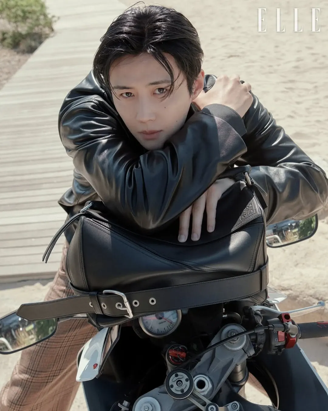 Behind-the-scenes cut of Kim Seonho