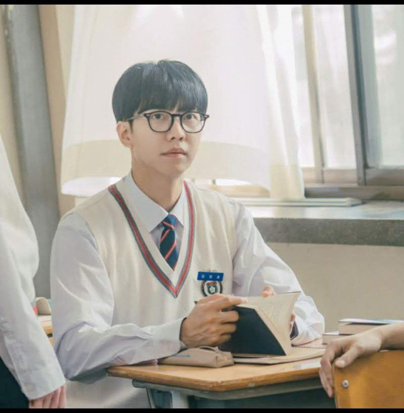 Latest photo of Lee Seunggi