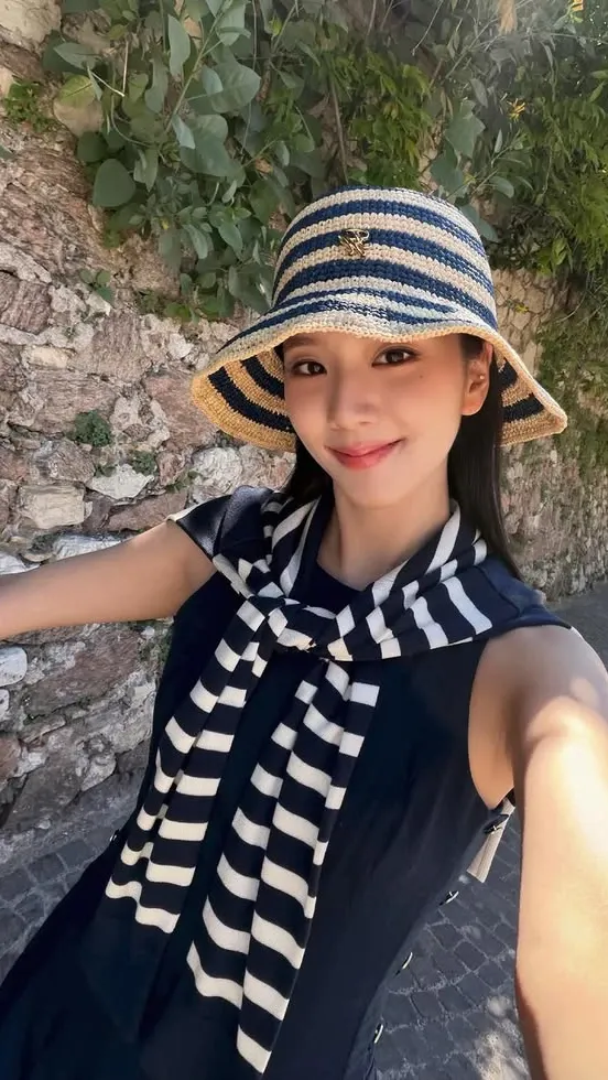 Jisoo (1995) background image recommended by Choeaedol Celeb fandom
