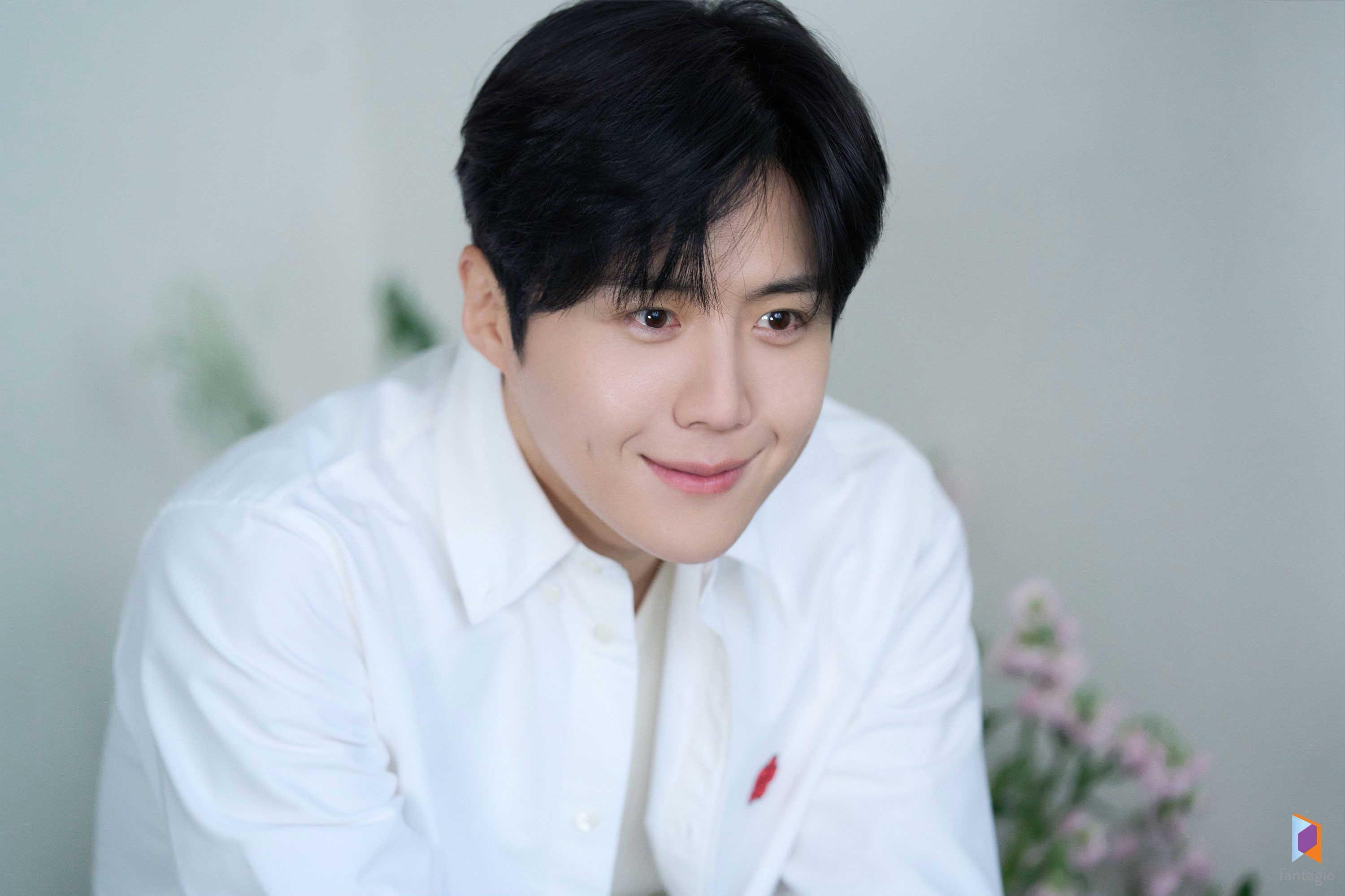 Behind-the-scenes cut of Kim Seonho