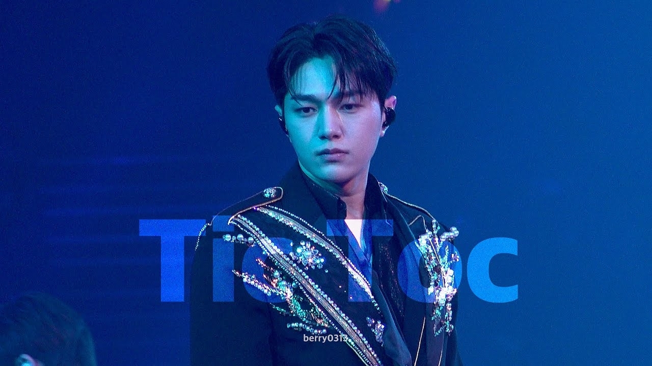 Recent activity shot of Kim Myungsoo (L)