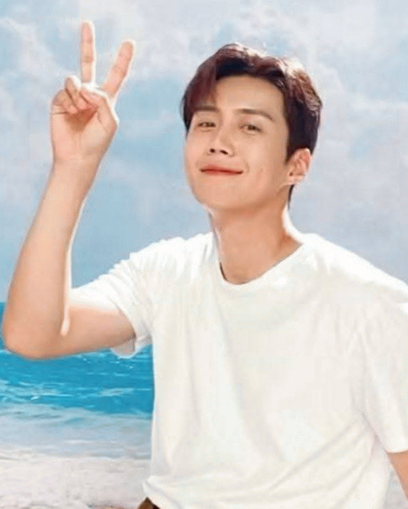 Cuplikan di balik layar dari Kim Seonho