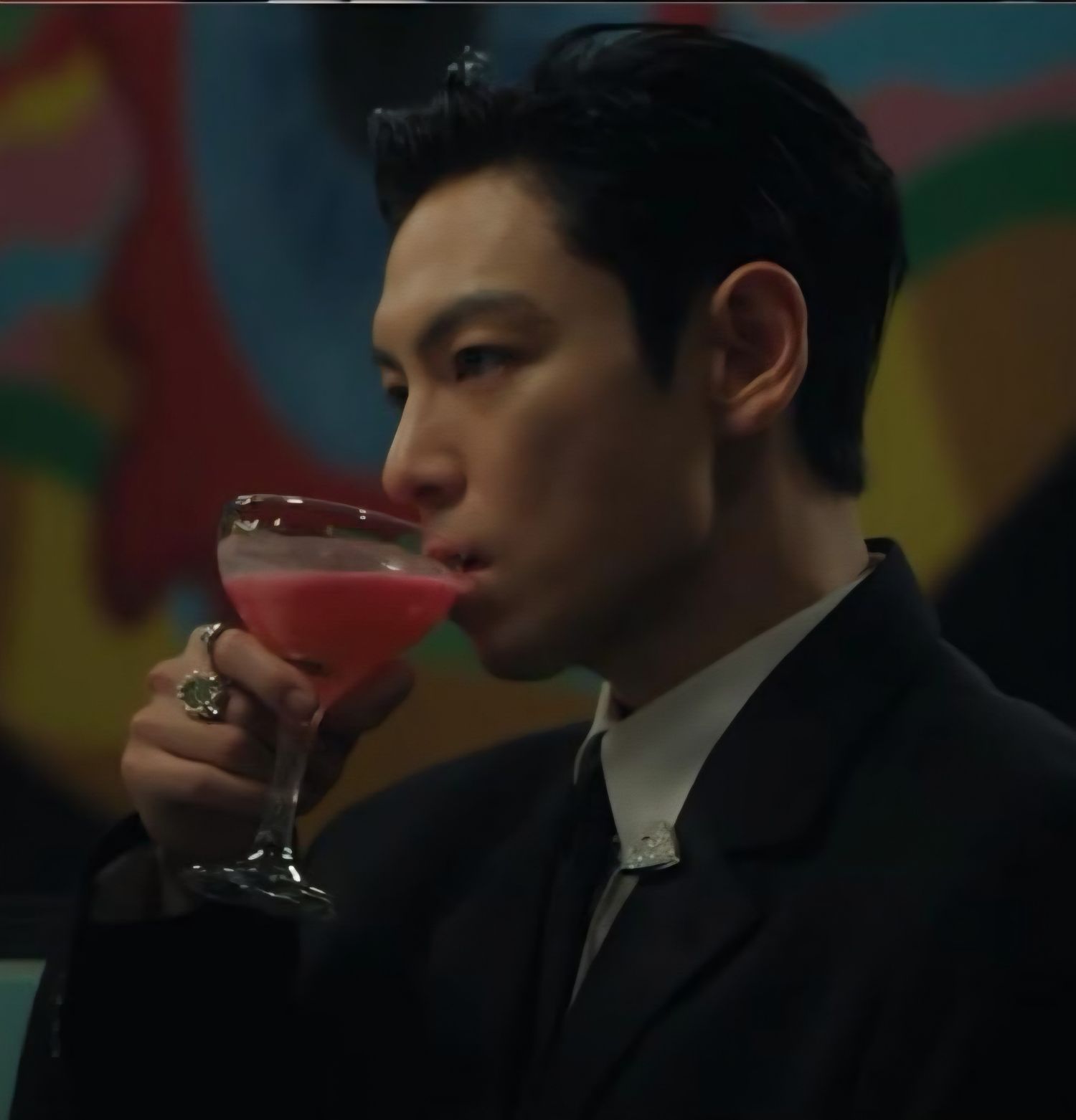 崔胜铉 (T.O.P)的最新照片