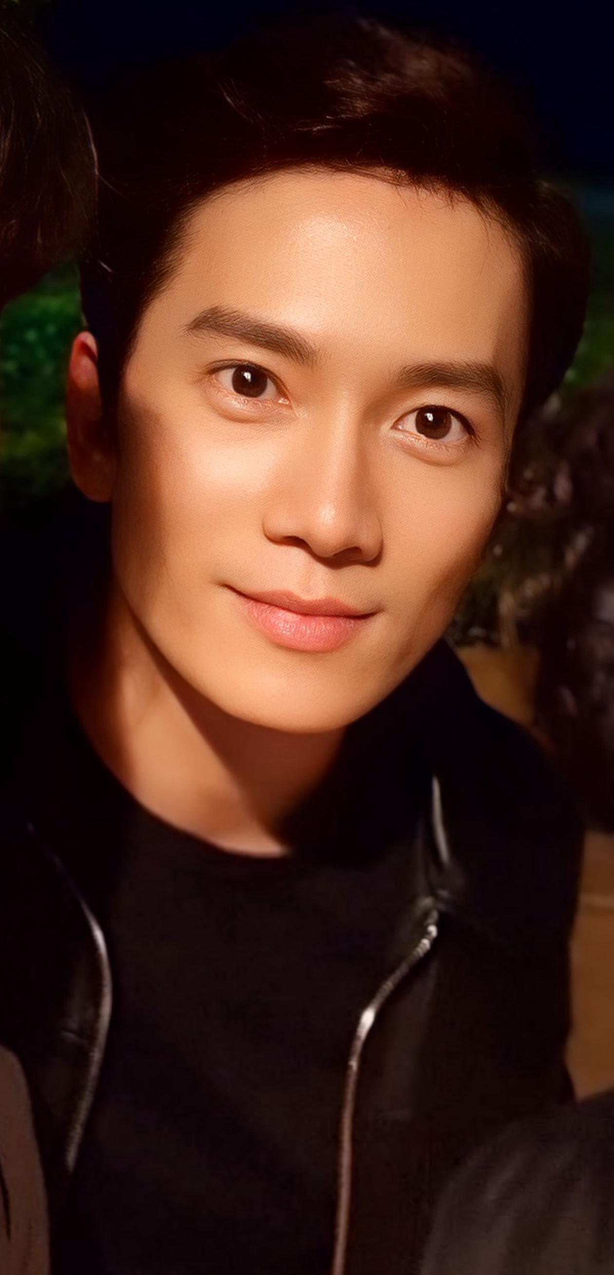 Latest photo of Ji Sung
