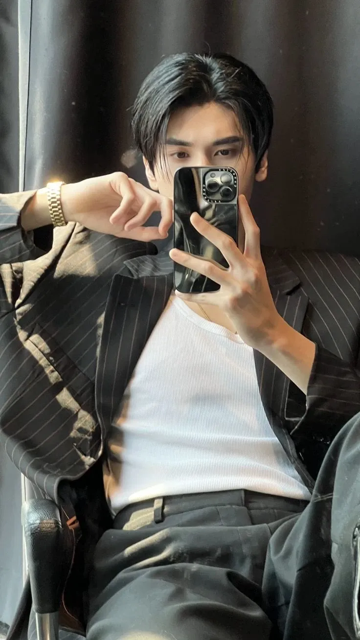 Emotional wallpaper shared by fans for Dunk Natachai Boonprasert