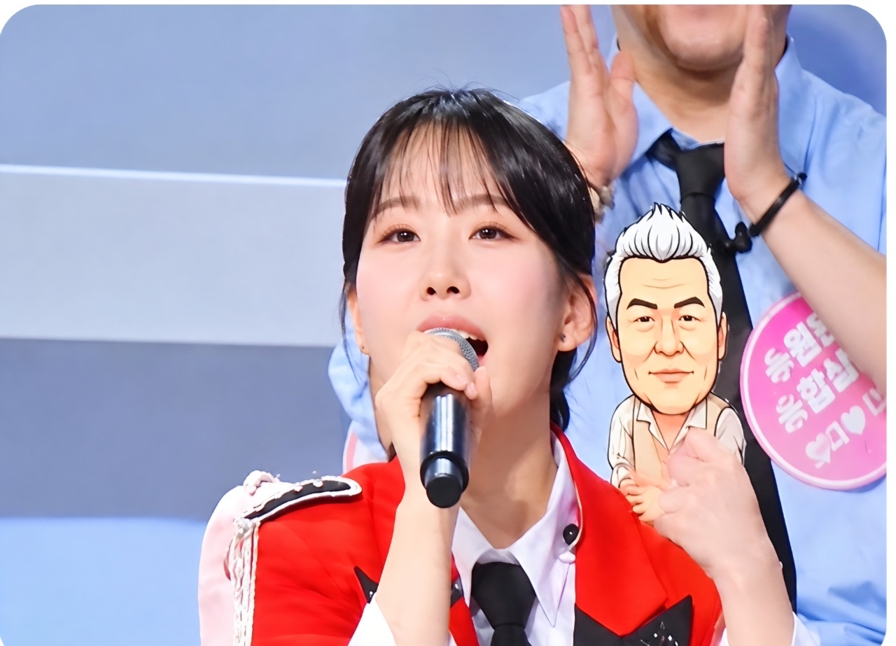 Behind-the-scenes cut of Hong Seongyun