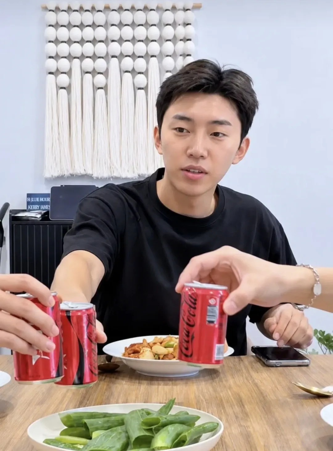 Foto kegiatan terbaru dari Lim Youngwoong