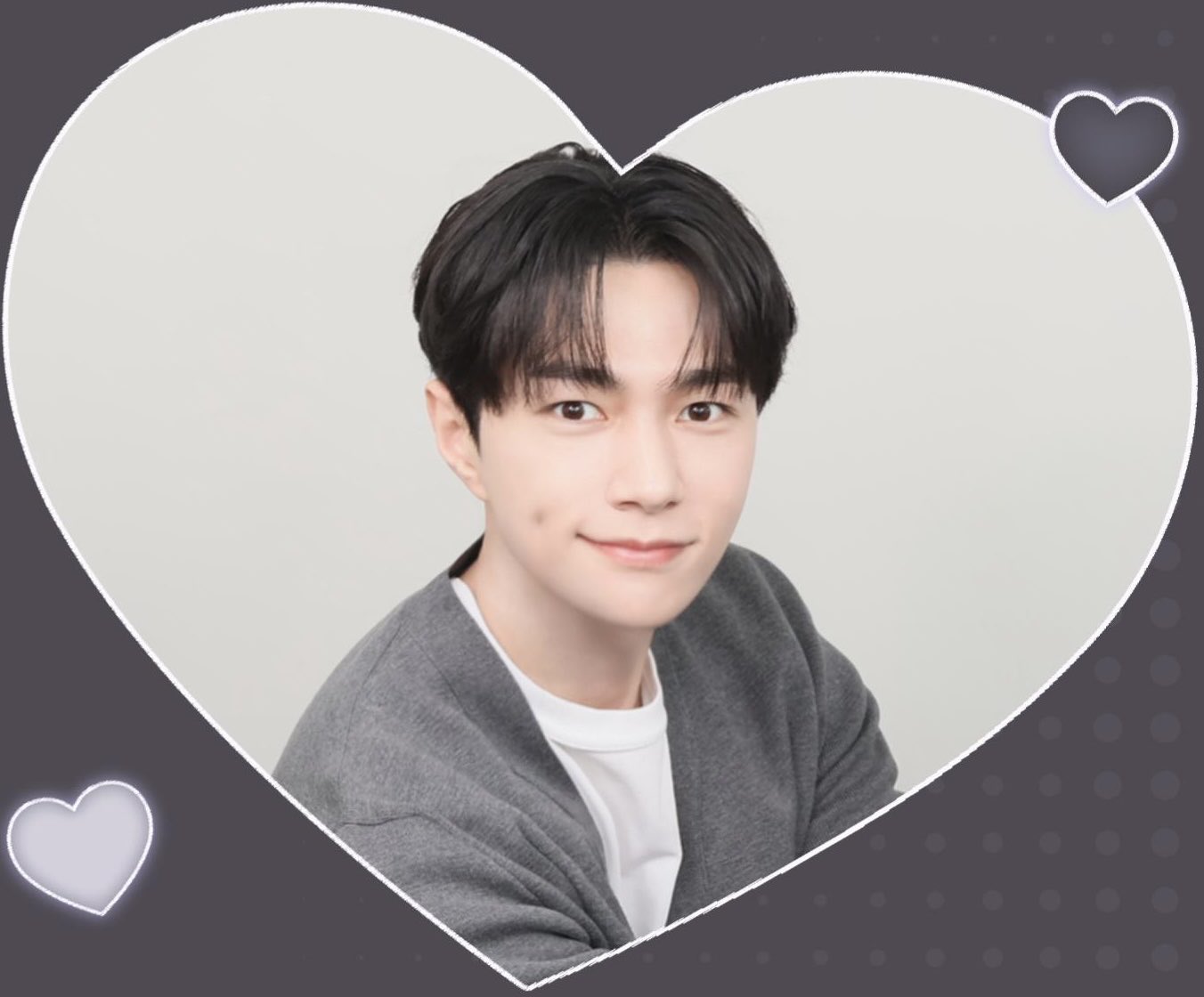 Behind-the-scenes cut of Kim Myungsoo (L)