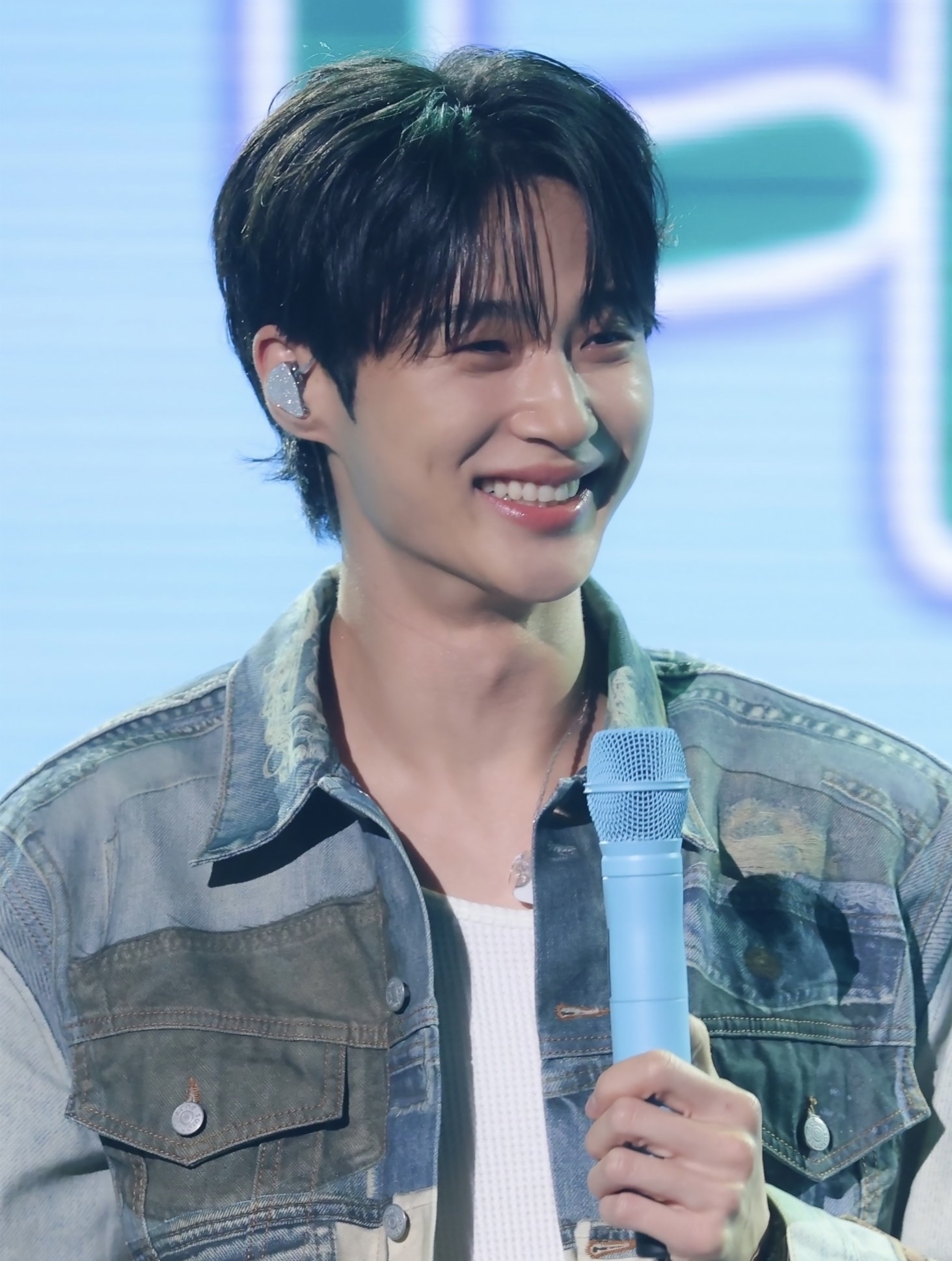 Recent activity shot of Byeon Wooseok