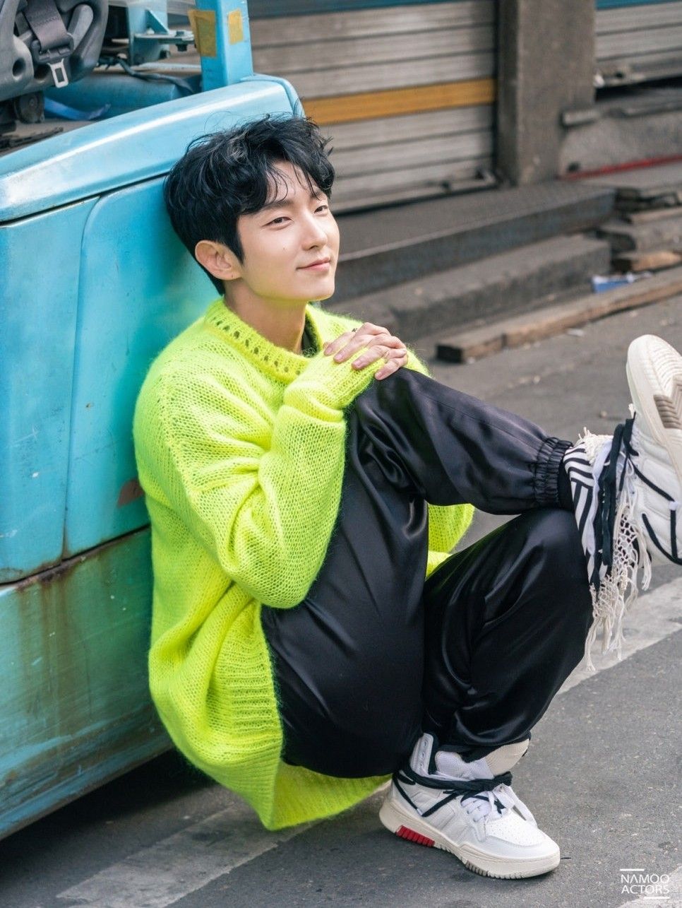 A moment captured by a fan of Lee Joongi