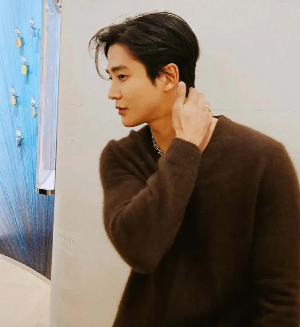 Foto kegiatan terbaru dari Rowoon