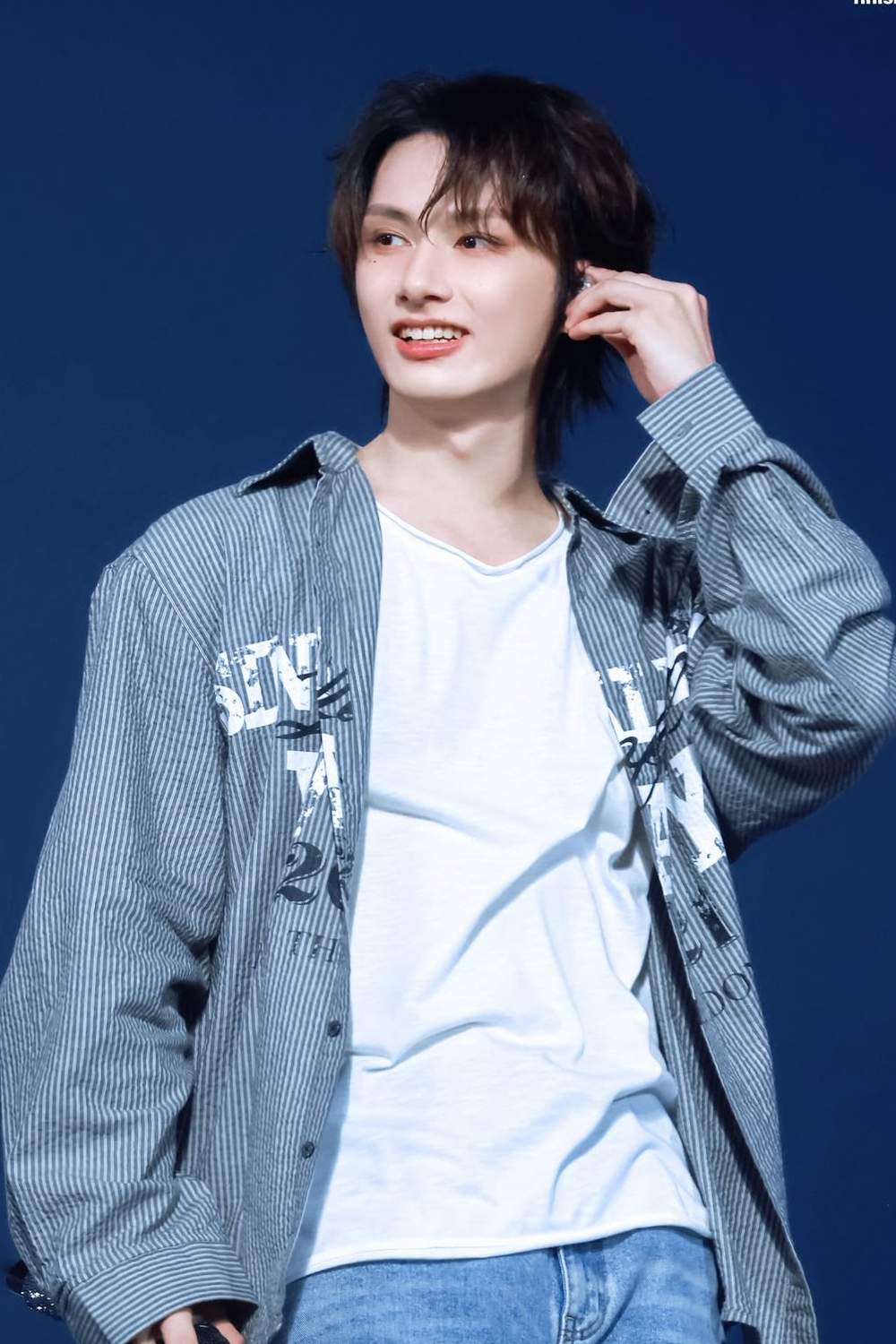 Behind-the-scenes cut of Wen Junhui
