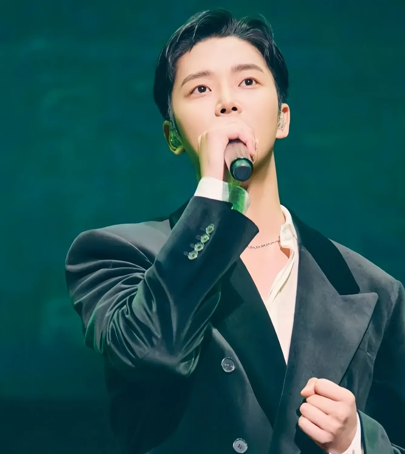 Momen yang diabadikan oleh penggemar Rowoon