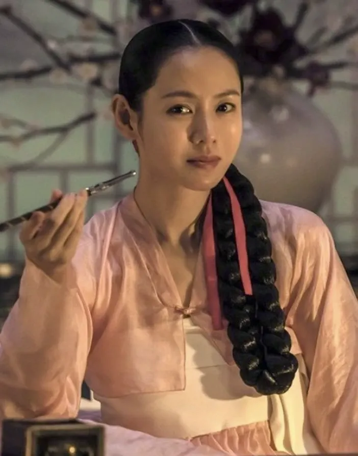 Cuplikan di balik layar dari Son Yejin