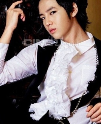 粉丝拍下的张根硕瞬间