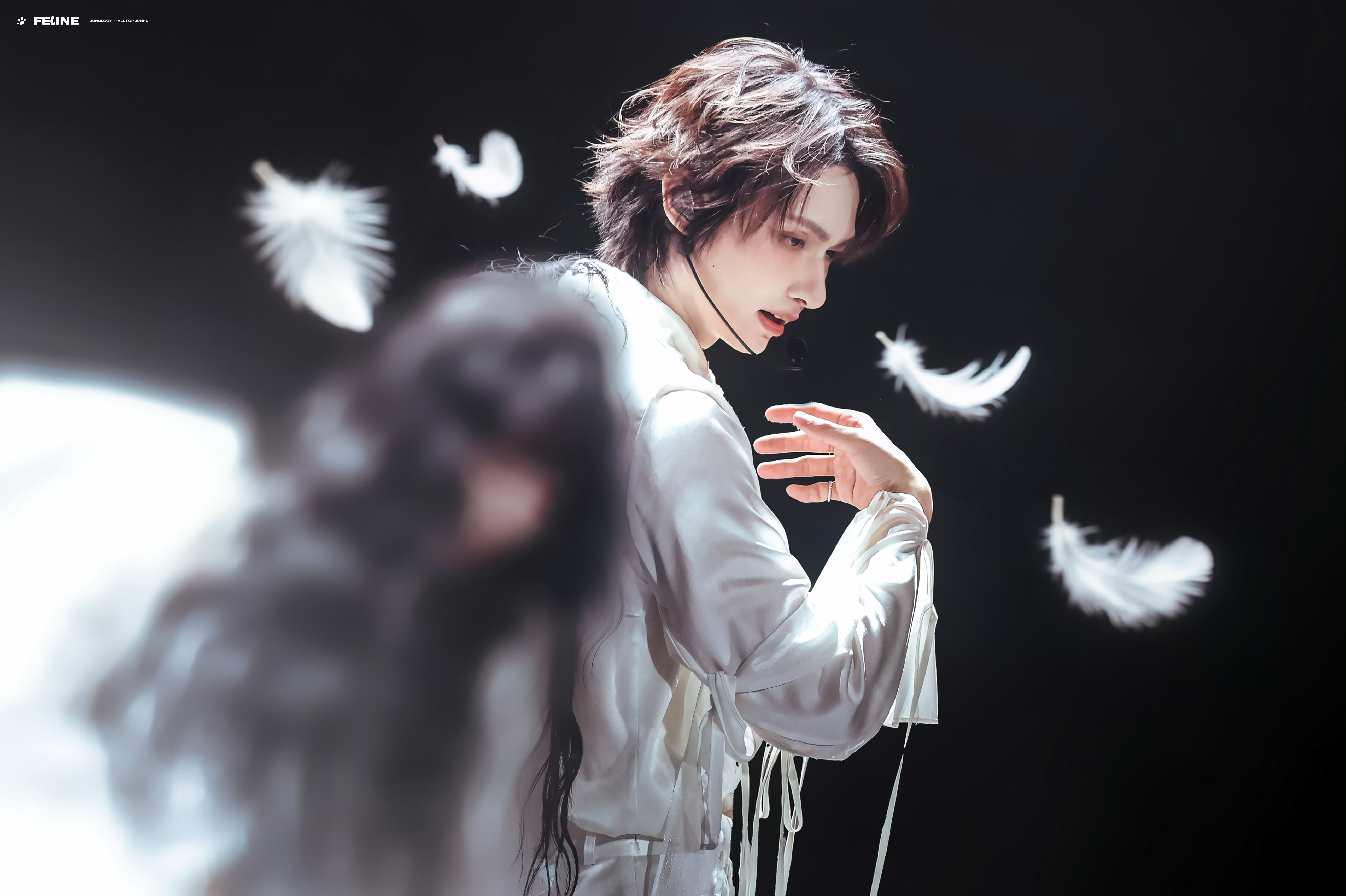 Behind-the-scenes cut of Wen Junhui