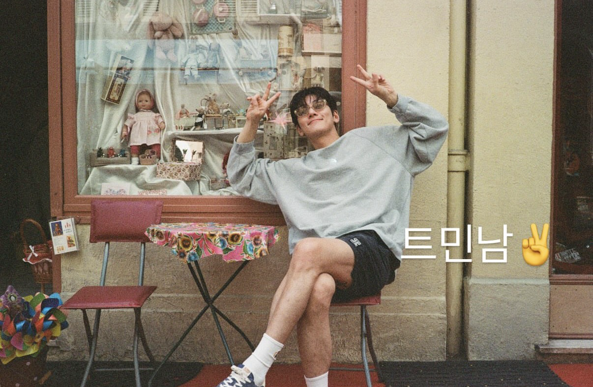 Behind-the-scenes cut of Ji Changwook