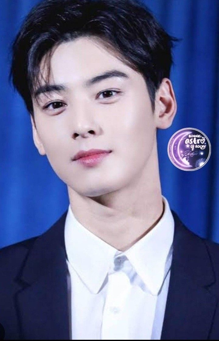 Recent activity shot of Cha Eunwoo