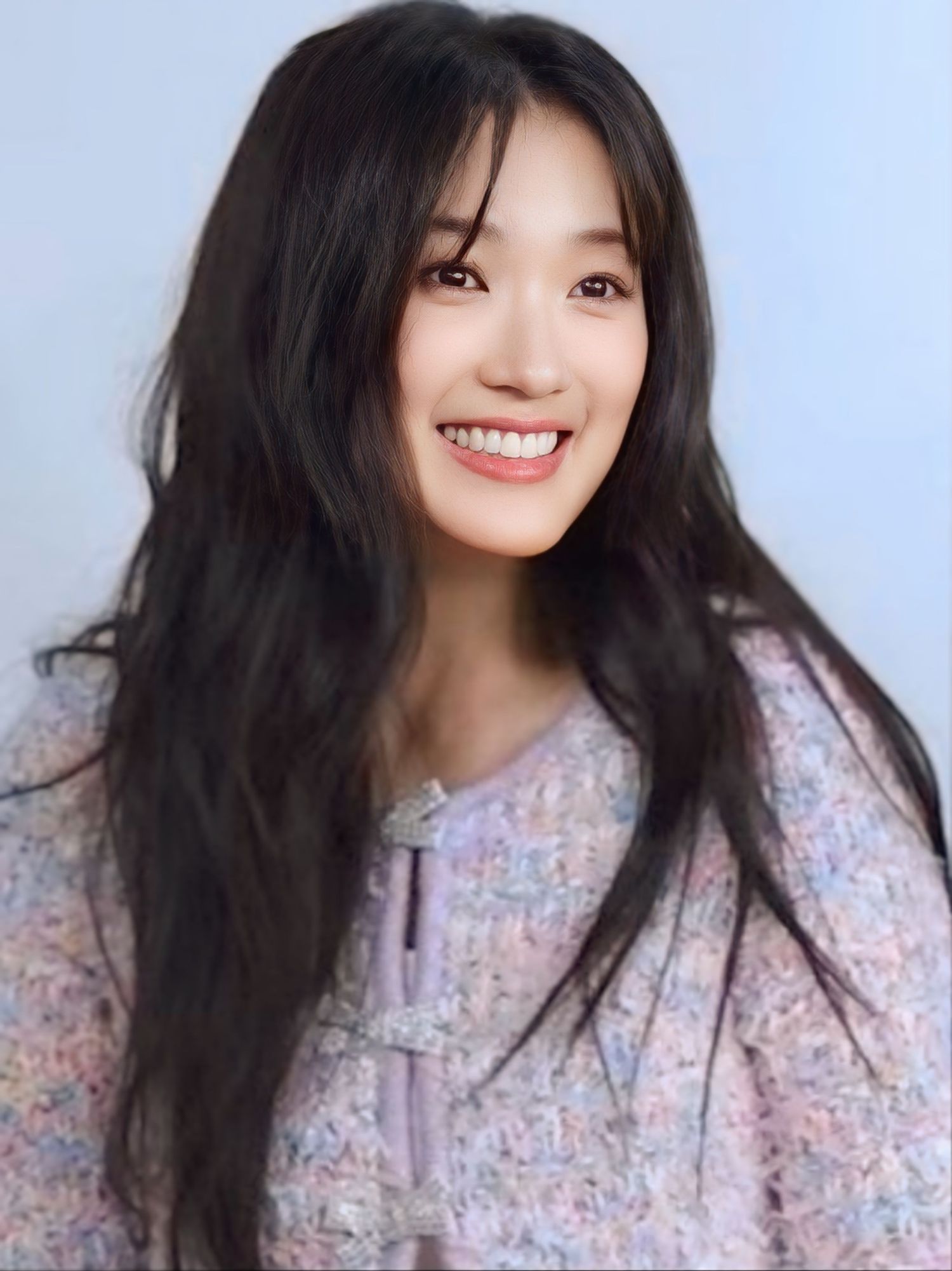 Recent activity shot of Kim Hyeyoon