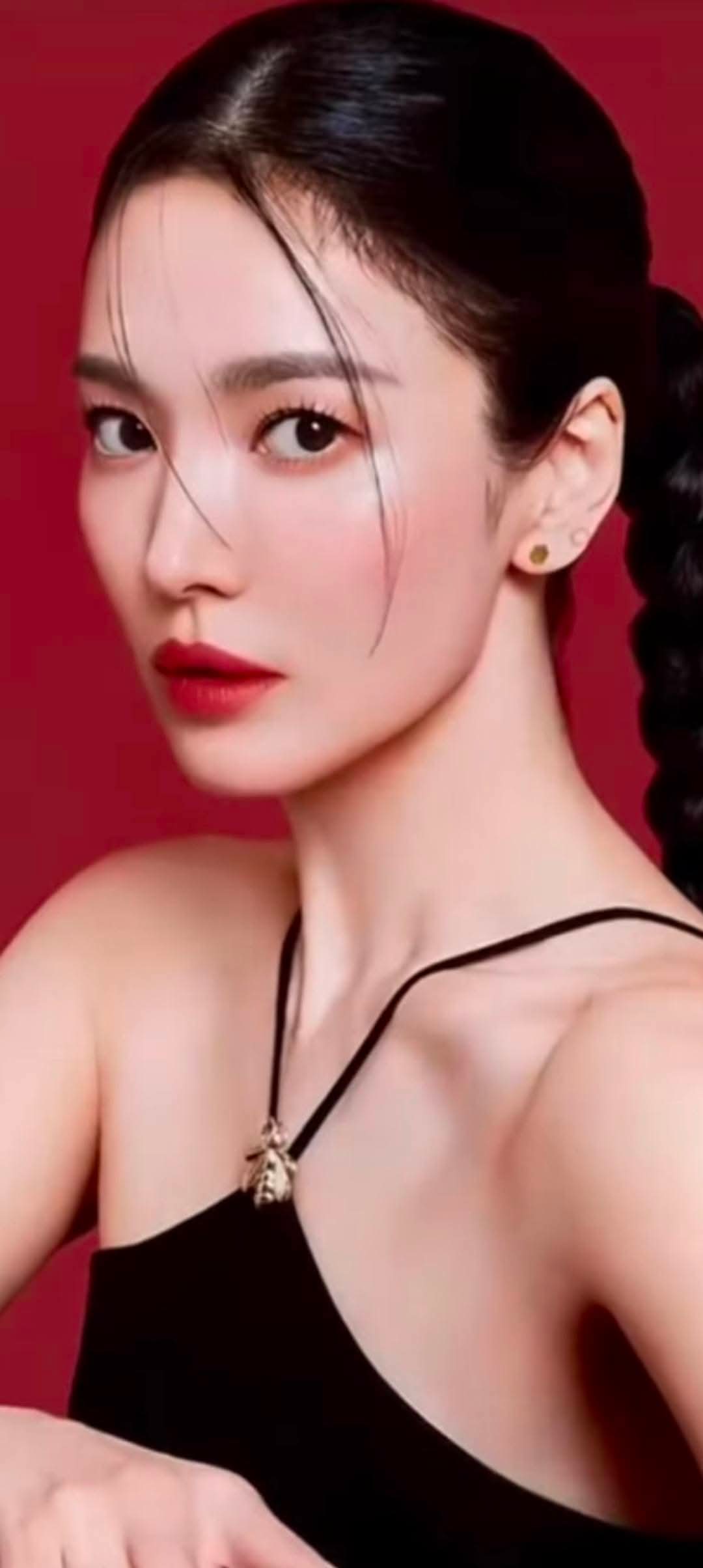 Recent activity shot of Song Hyekyo