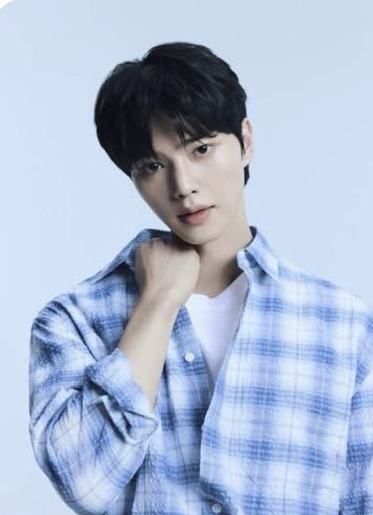 Recent activity shot of Song Kang