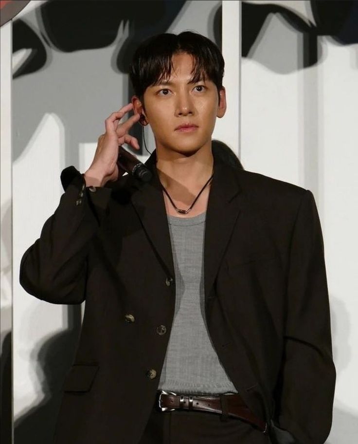 チ・チャンウクの最近の活動ショット