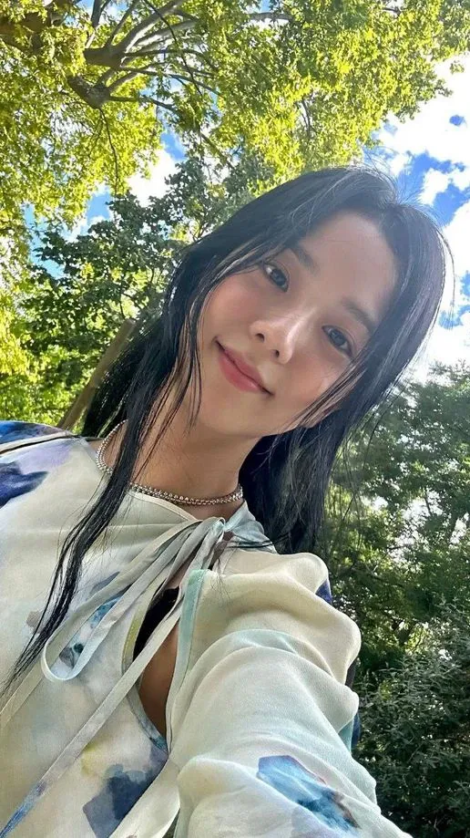 Special wallpaper made by Jisoo (1995)'s fans