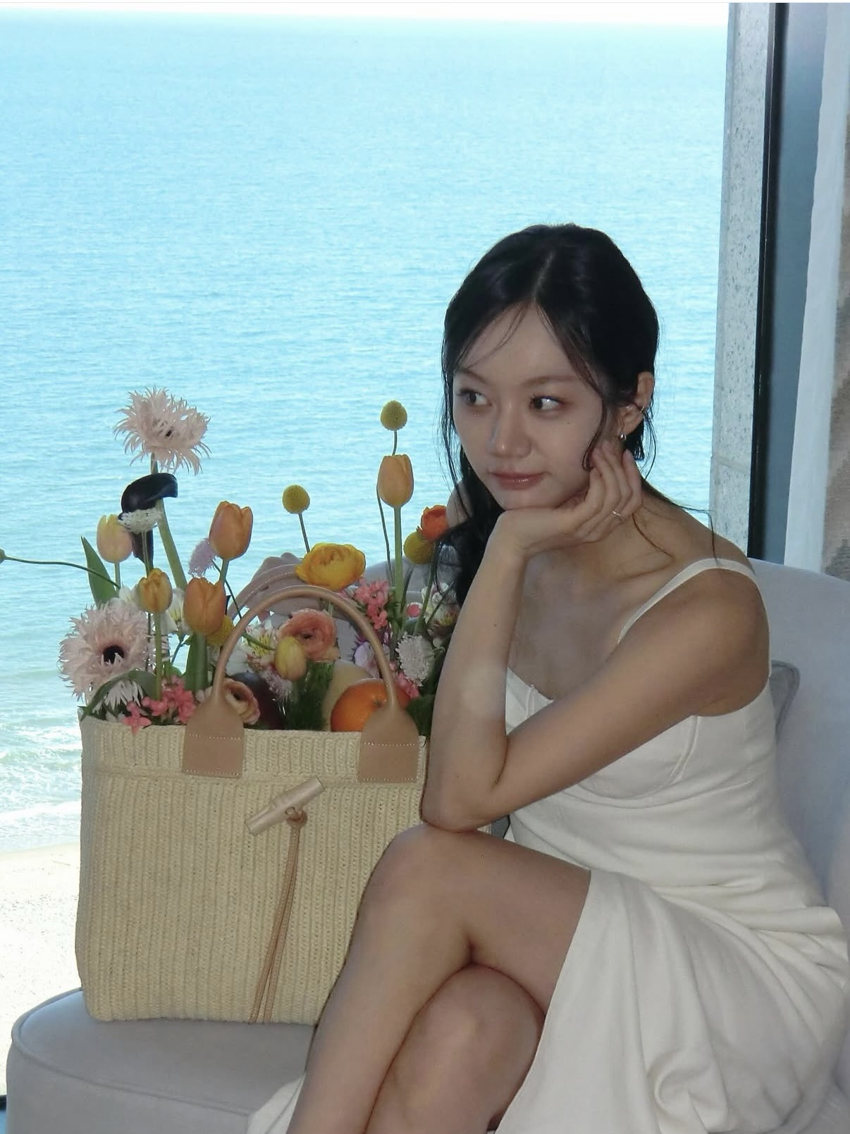 Behind-the-scenes cut of Hyeri