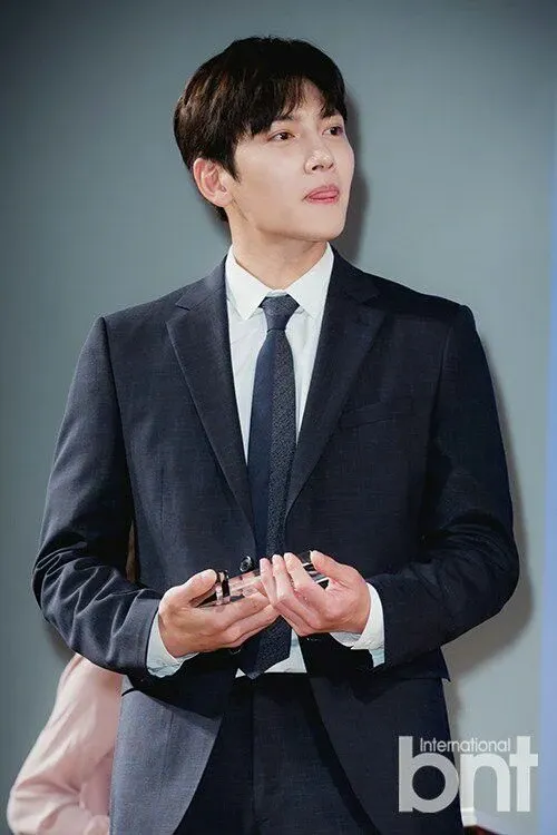 Latest photo of Ji Changwook