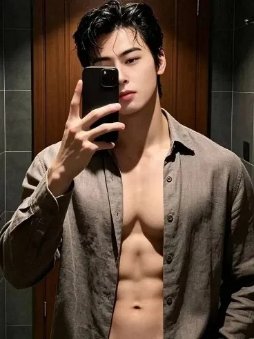 Behind-the-scenes cut of Cha Eunwoo