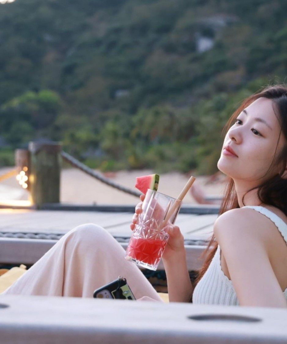 Behind-the-scenes cut of Jung Somin