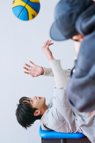 로운의 비하인드 컷