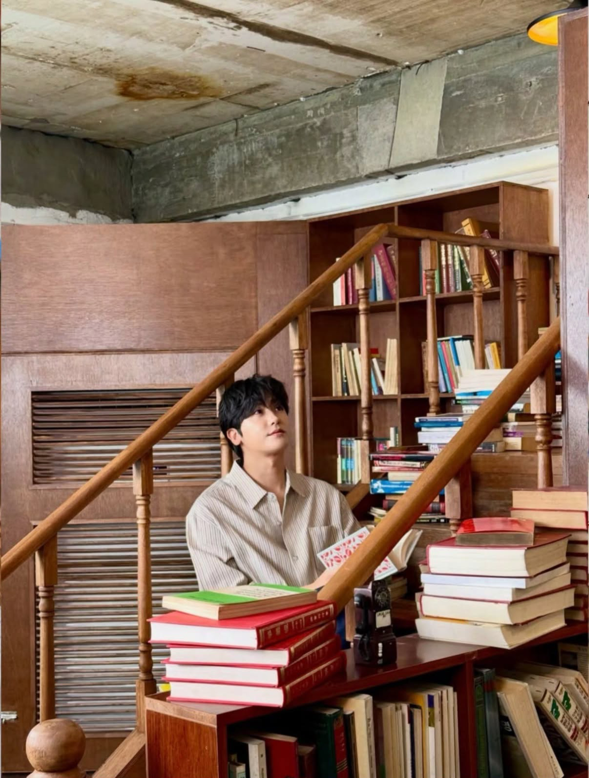 Behind-the-scenes cut of Park Hyungsik