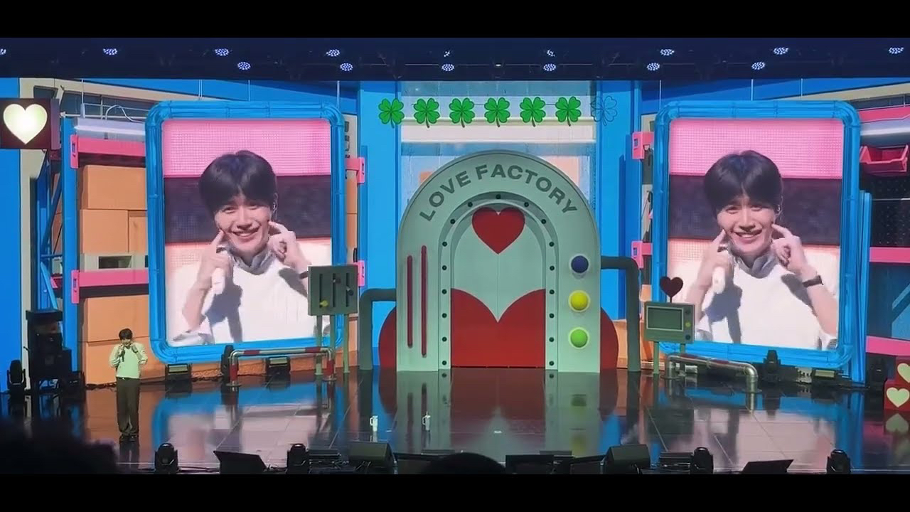 A moment captured by a fan of Kim Seonho