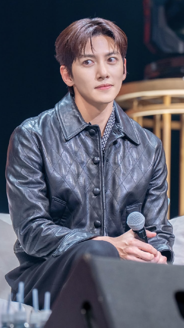 Latest photo of Ji Changwook